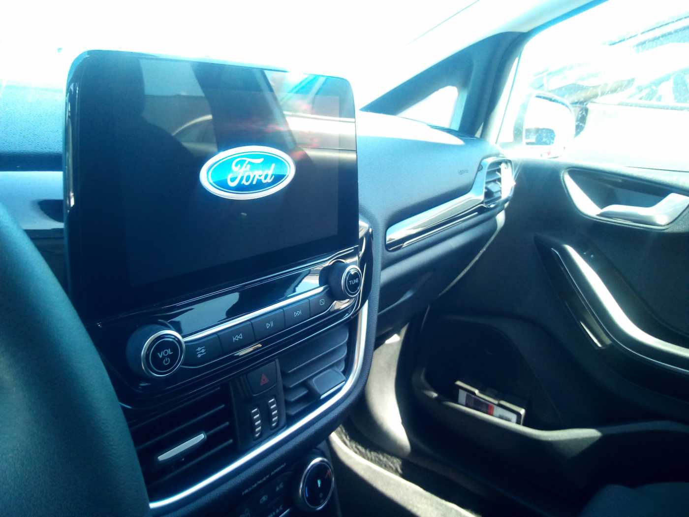 
										ford Fiesta – 1.1 75 CV 5 porte Titanium full									